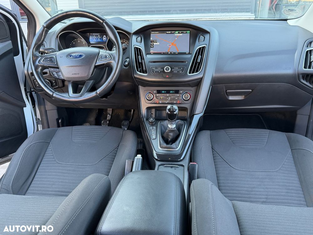 Ford Focus 1.5 TDCi DPF Start-Stopp-System Titanium - 9