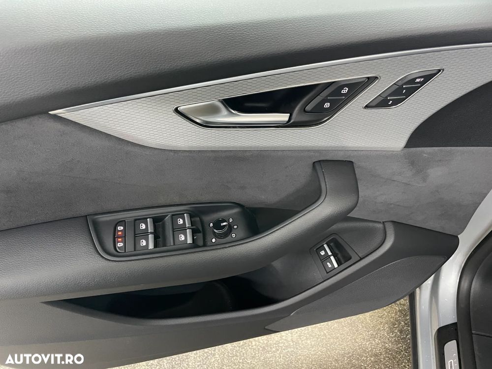 Audi Q8 SUV TFSI e quattro 290 kW tiptronic - 13