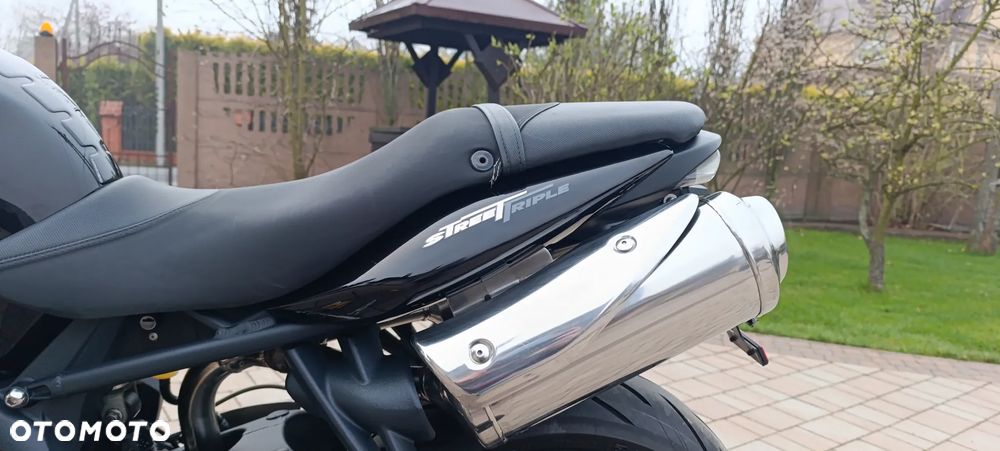 Triumph Street Triple - 33