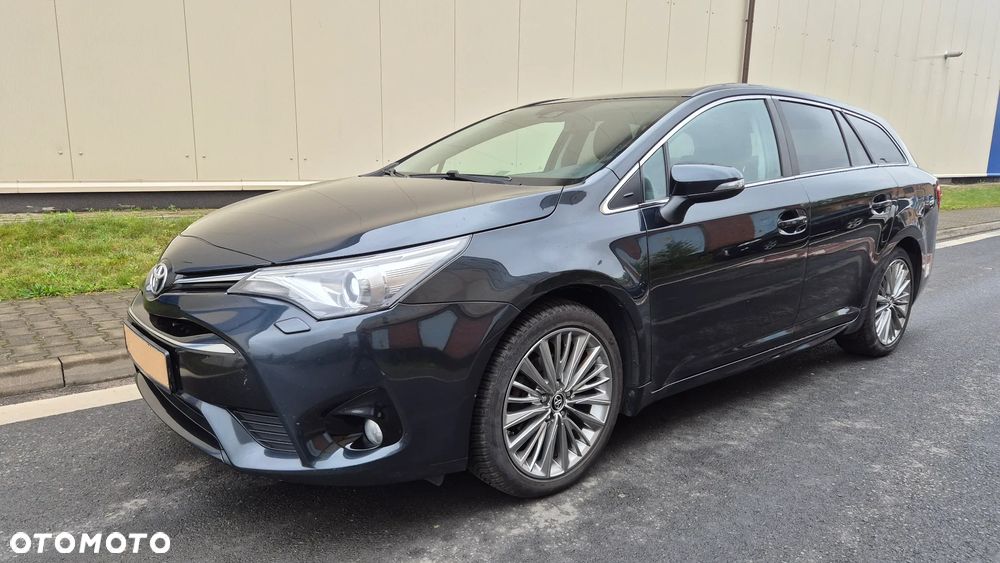 Toyota Avensis Touring Sports 1.8 Executive - 2