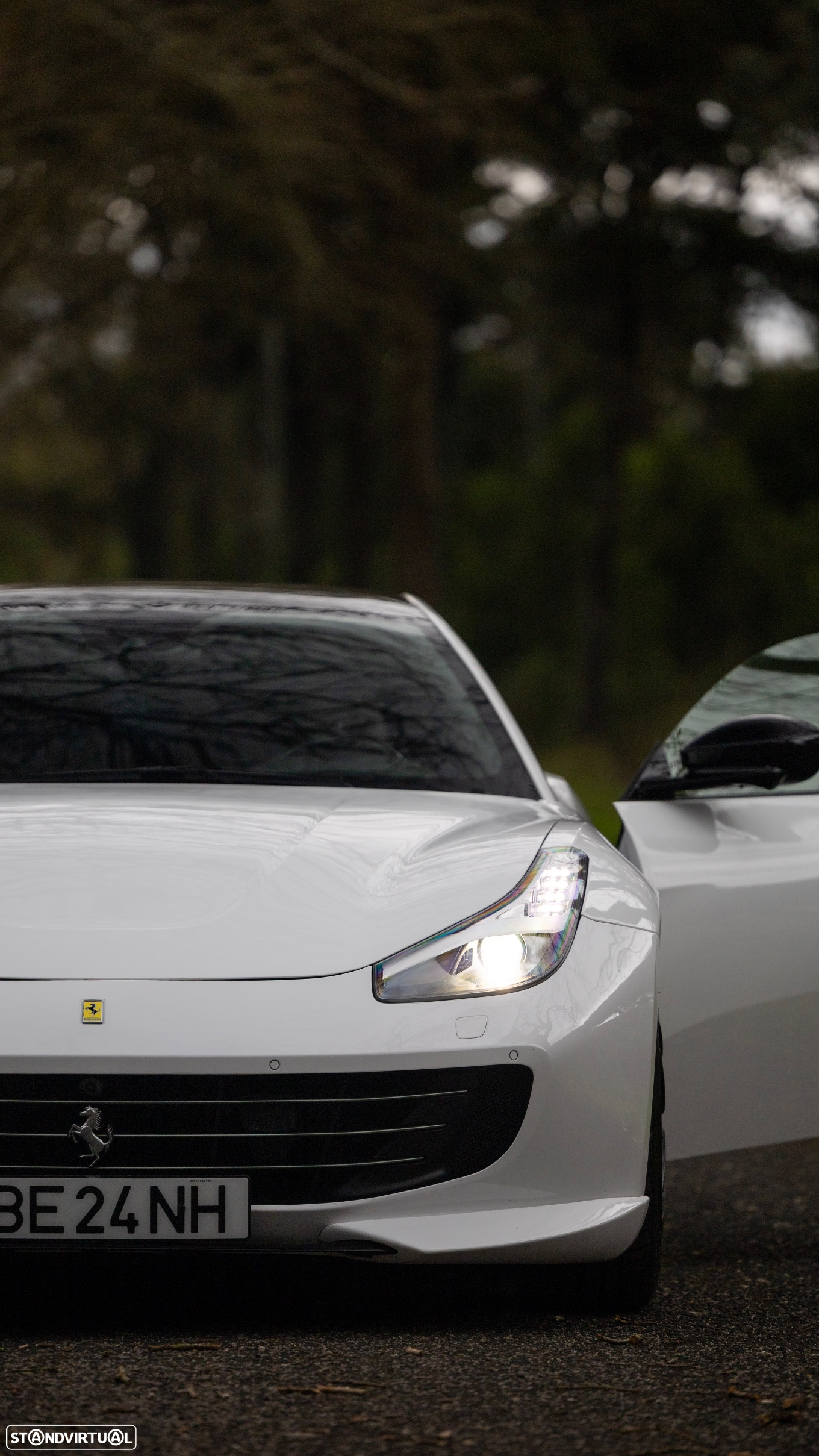 Ferrari GTC4 Lusso - 10