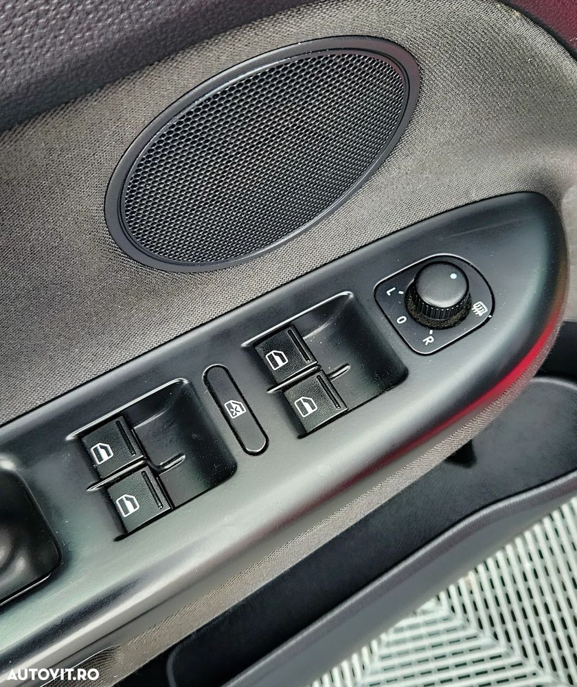 Volkswagen Golf Plus - 10