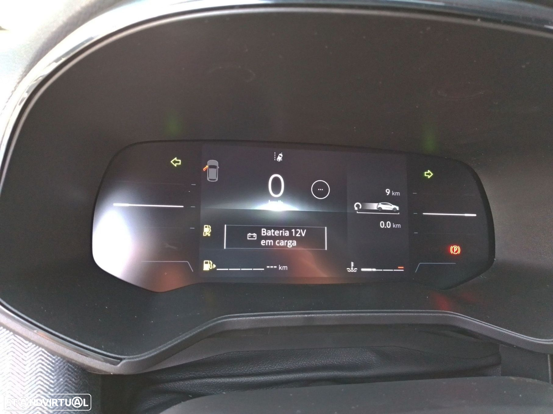 Renault Clio 1.0 TCe Techno Bi-Fuel - 16