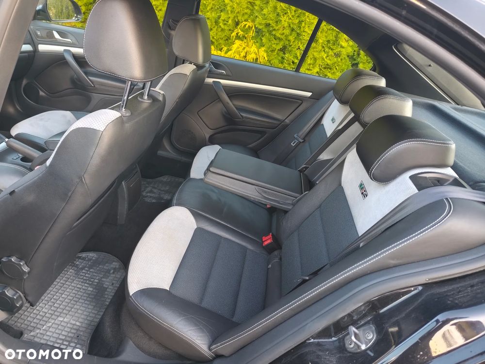 Skoda Octavia 2.0 TDI CR DPF RS - 12