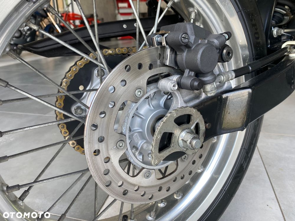 Suzuki DR - 9