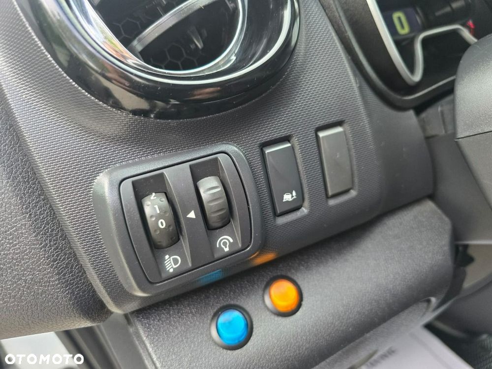 Renault Trafic - 16