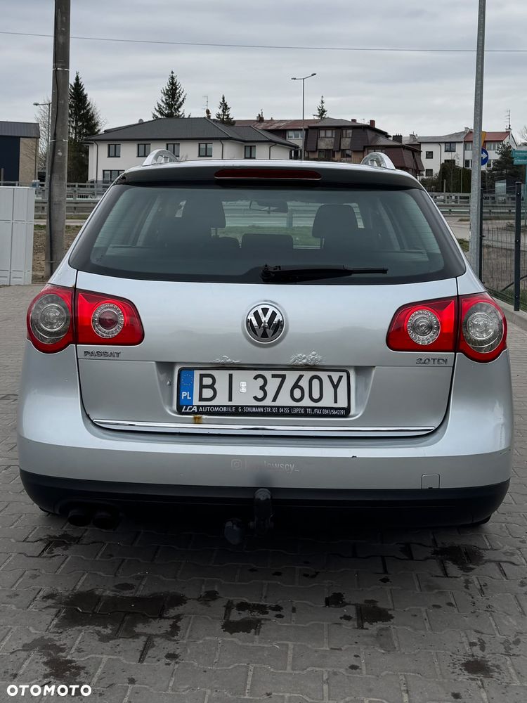 Volkswagen Passat 2.0 TDI Trendline - 11