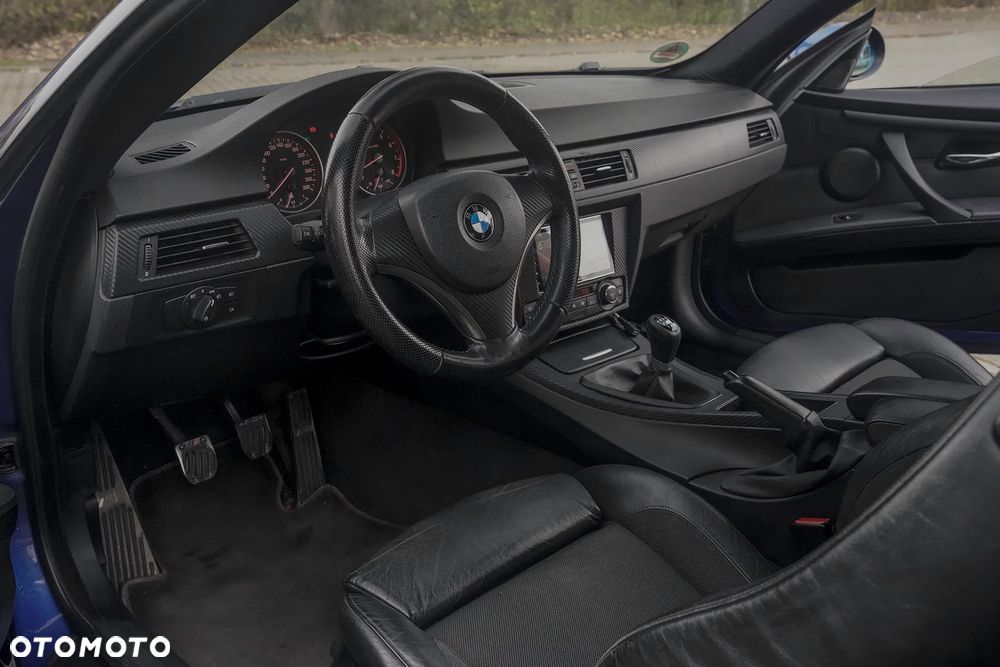 BMW Seria 3 325i - 30