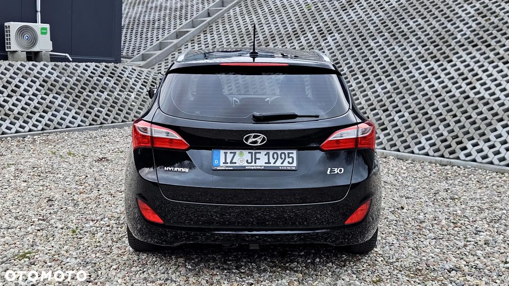 Hyundai i30 1.6 CRDi Automatik Style - 18