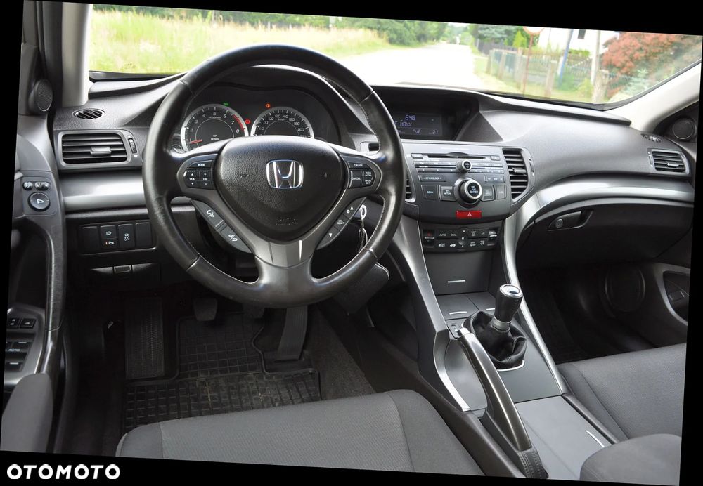 Honda Accord 2.0 Elegance 50 Jahre Edition - 17