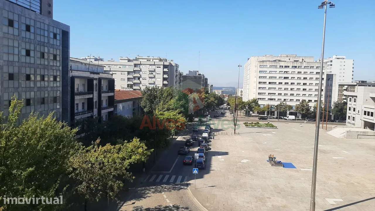 T3+1 - Arrendamento - Centro da Maia (Ao Plaza) - Grande imagem: 2/16