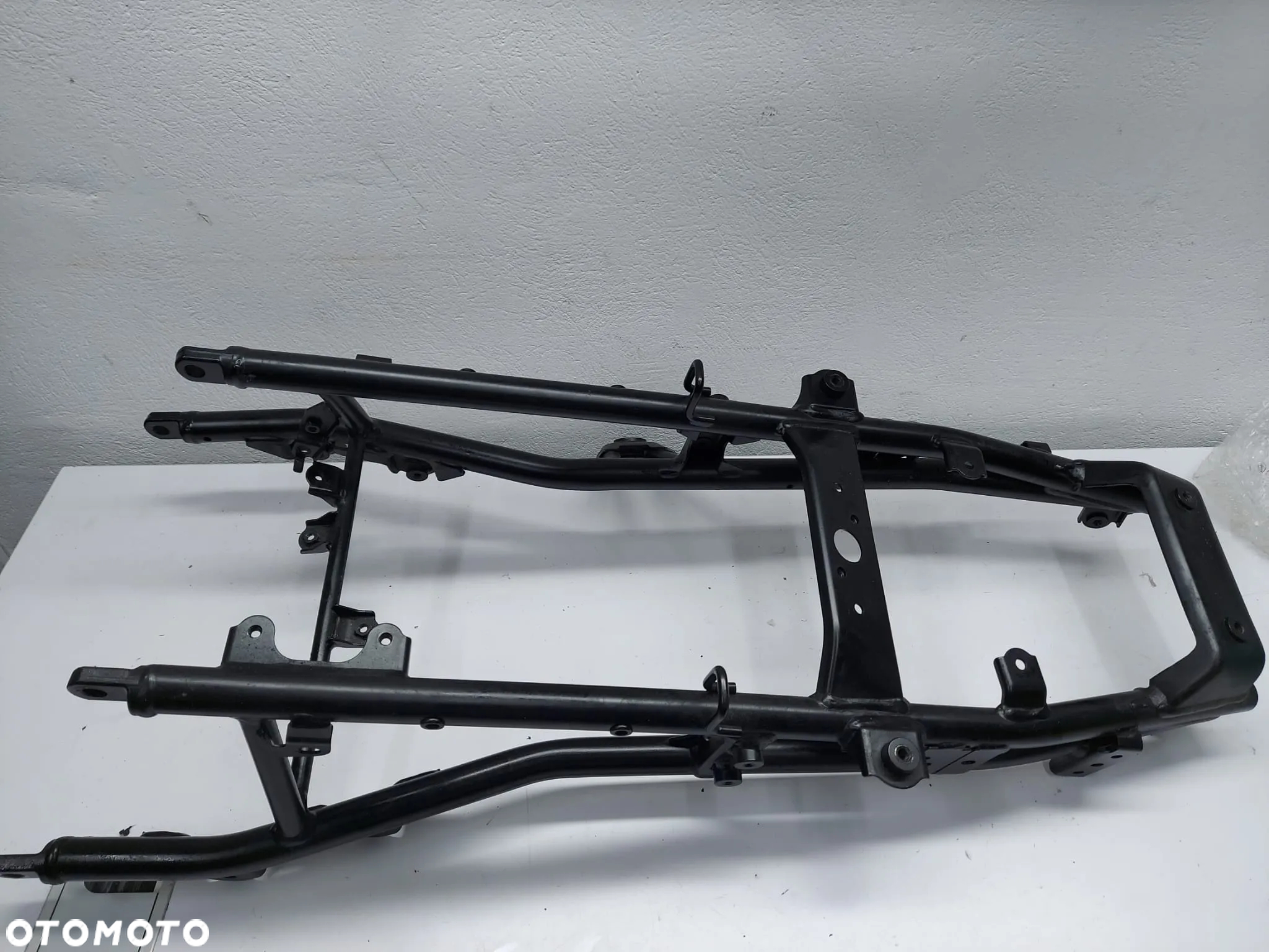 Subframe rama SUZUKI DL 1000 L8 - 3