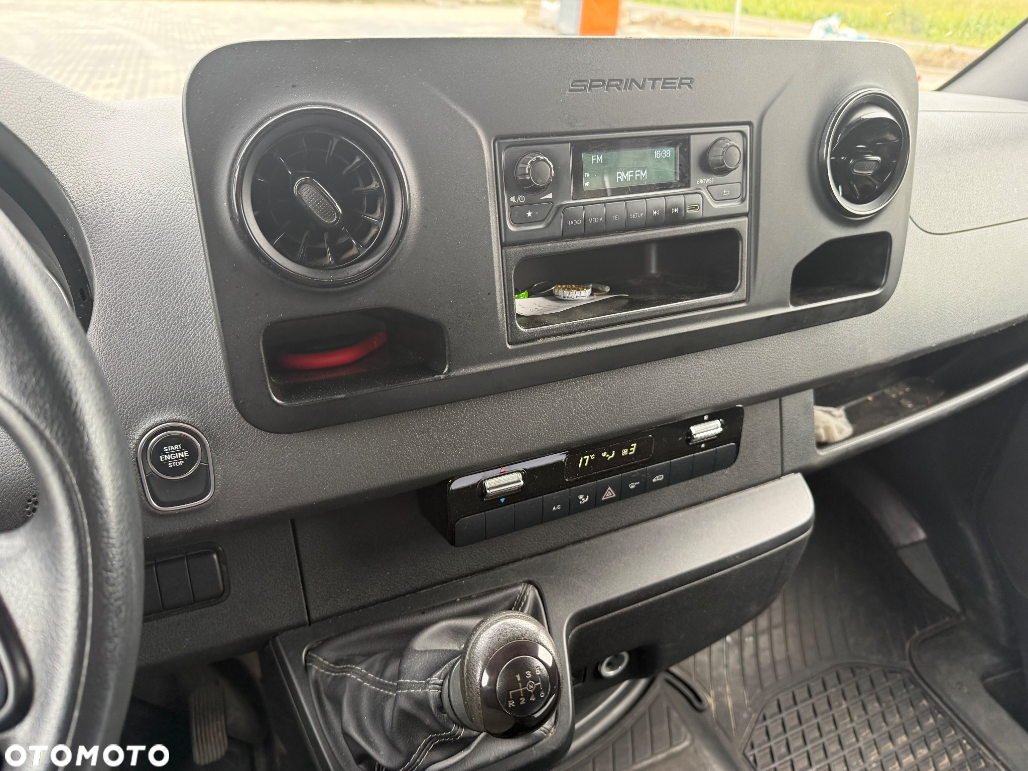 Mercedes-Benz Sprinter - 8