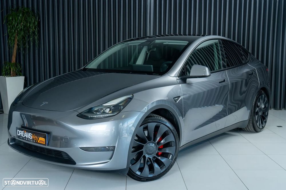 Tesla Model Y Performance Dual Motor AWD - 1
