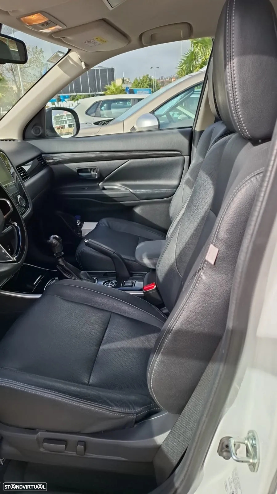 Mitsubishi Outlander 2.2 DI-D Instyle Navi - 5