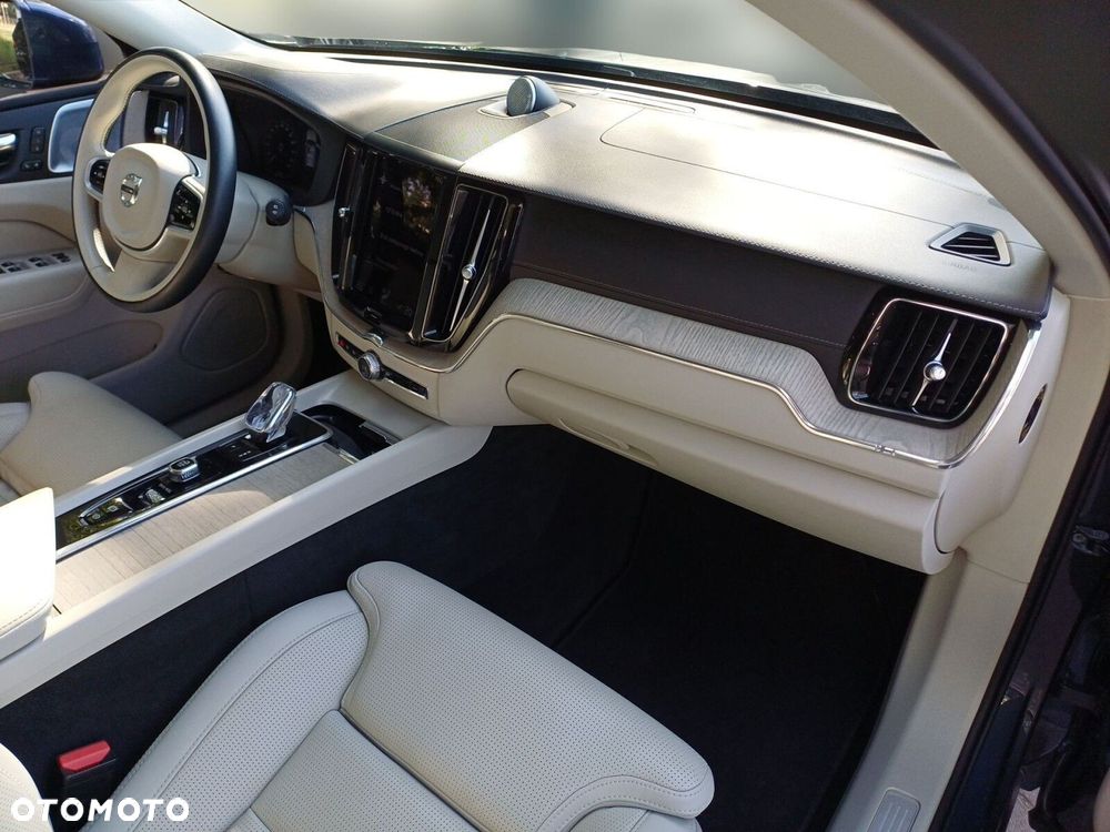 Volvo XC 60 B5 D AWD Inscription - 27