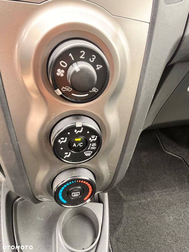 Toyota Yaris - 11
