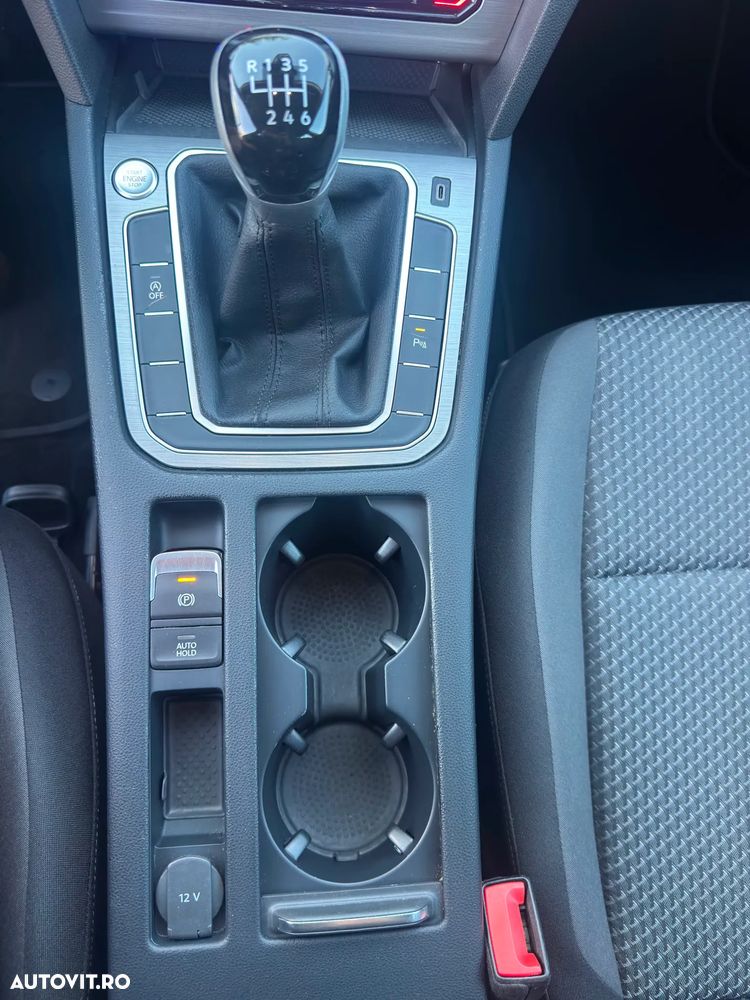 Volkswagen Passat 2.0 TDI SCR Business - 22