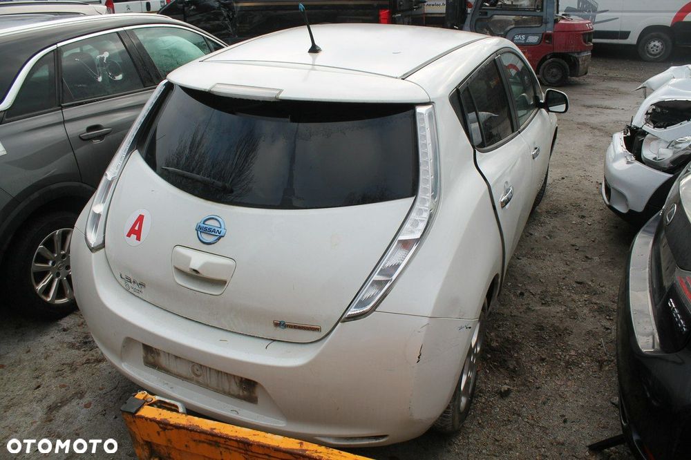 Nissan Leaf - 4