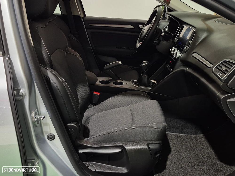 Renault Mégane Sport Tourer BLUE dCi 115 LIMITED - 22