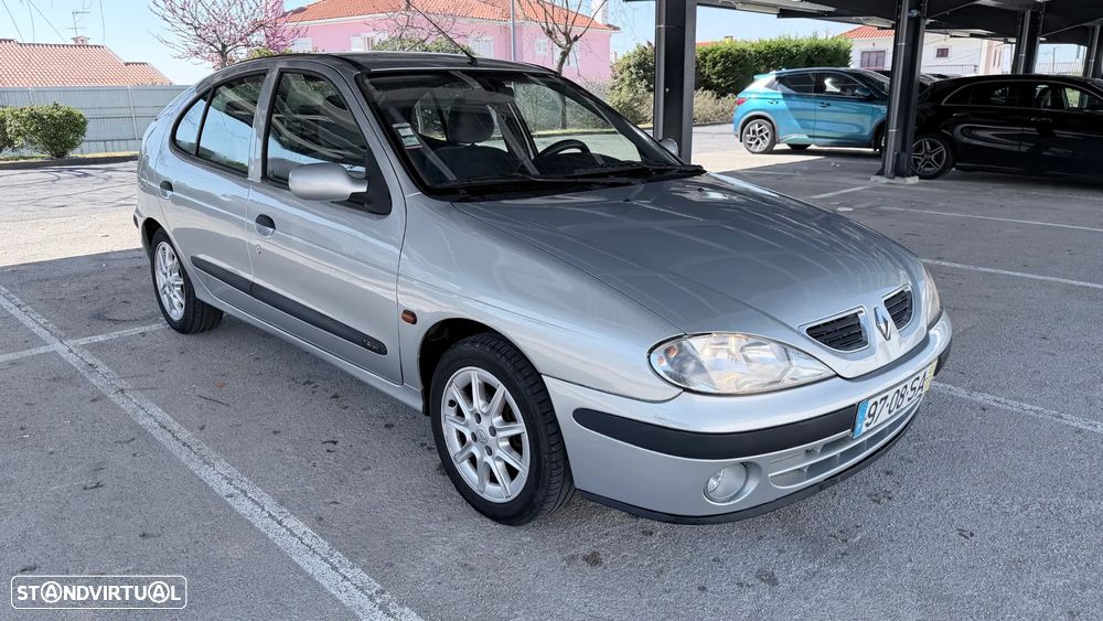 Renault Mégane 1.4 16V Dynamique - 4