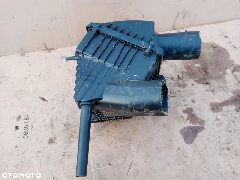 Obudowa filtra powietrza Opel Vivaro B Trafic III 1.6 DCI 165009078R 93867738 - 3