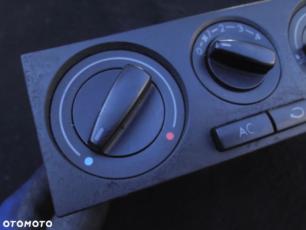 VW GOLF IV PANEL STEROWANIA KLIMATYZACJI NAWIEWU VOLKSWAGEN WTYCZKI INSTALACJA - 4