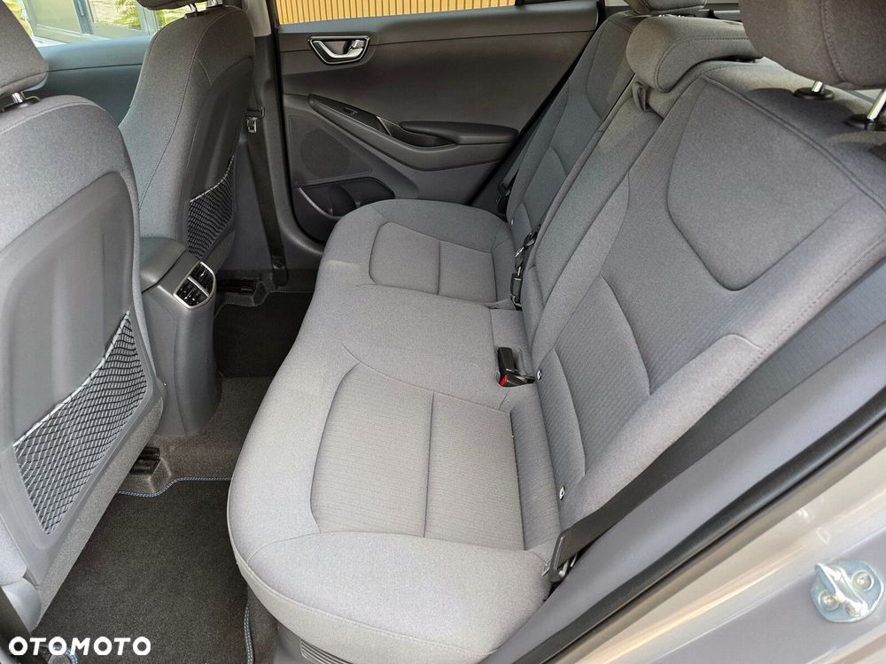 Hyundai IONIQ - 18
