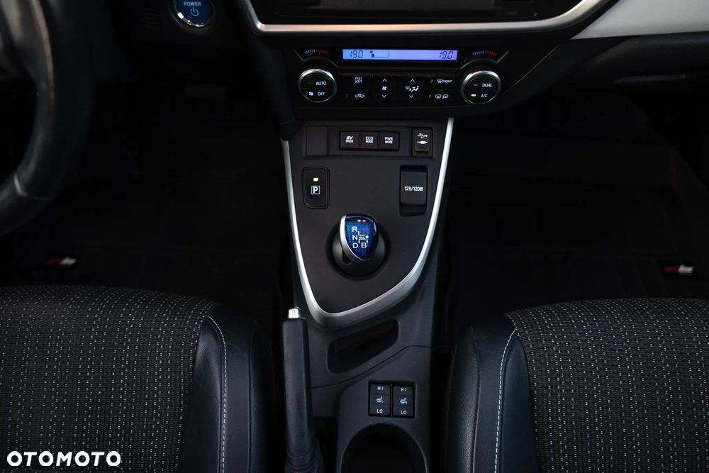 Toyota Auris 1.8 HSD Luna - 20