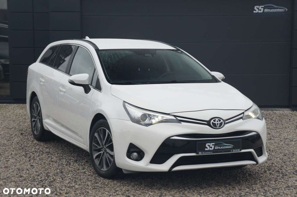 Toyota Avensis - 2
