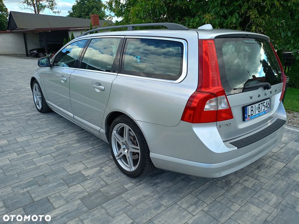 Volvo V70 D3 Momentum - 6