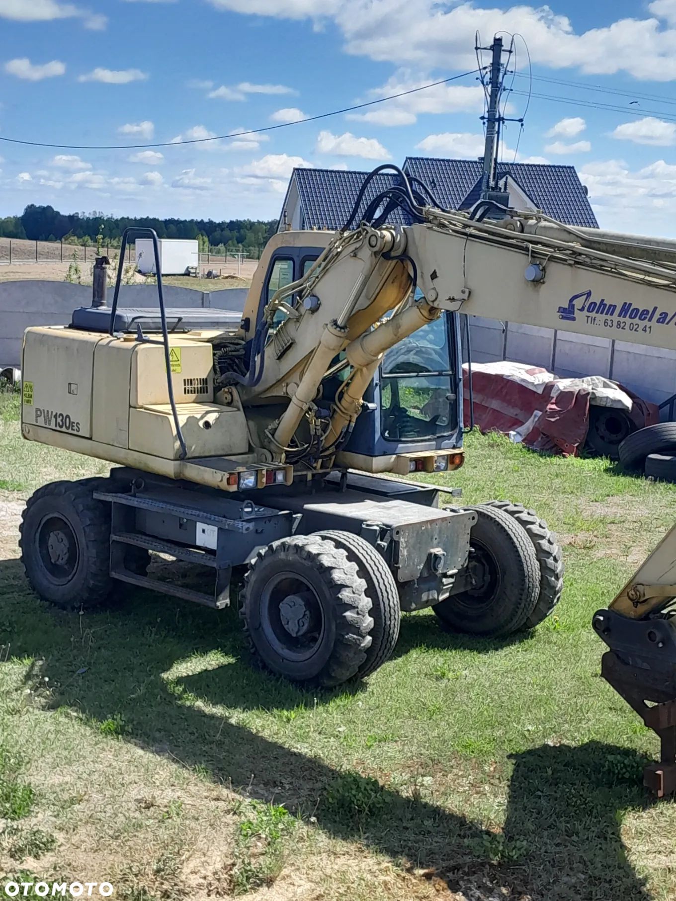 Komatsu PW130es - 1