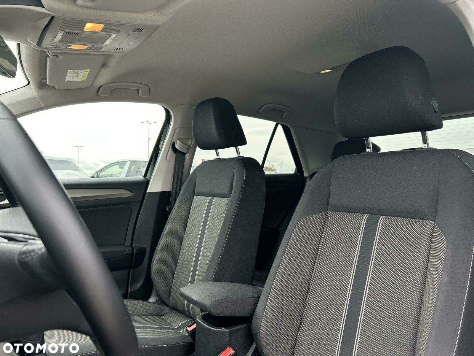 Volkswagen T-Roc 1.5 TSI ACT Advance DSG - 12