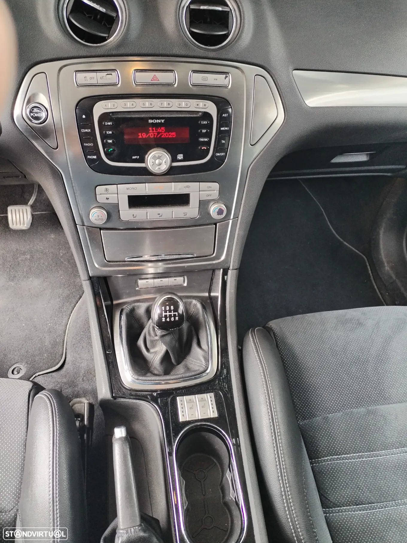 Ford Mondeo SW 2.5 T Titanium - 18