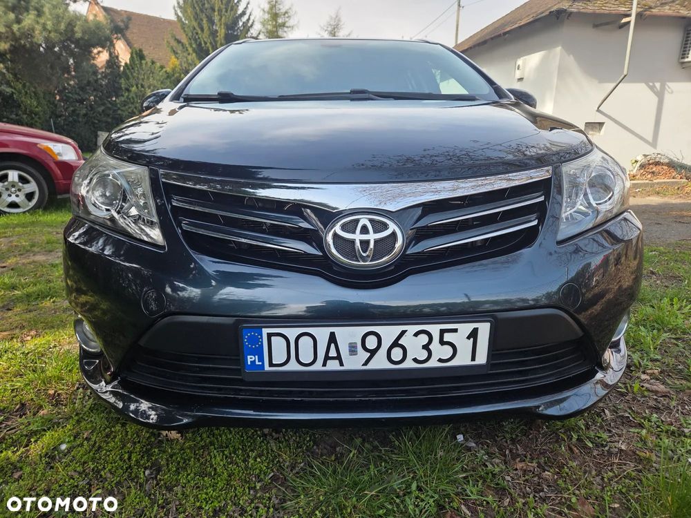 Toyota Avensis Touring Sports 1.8 Business Edition - 8