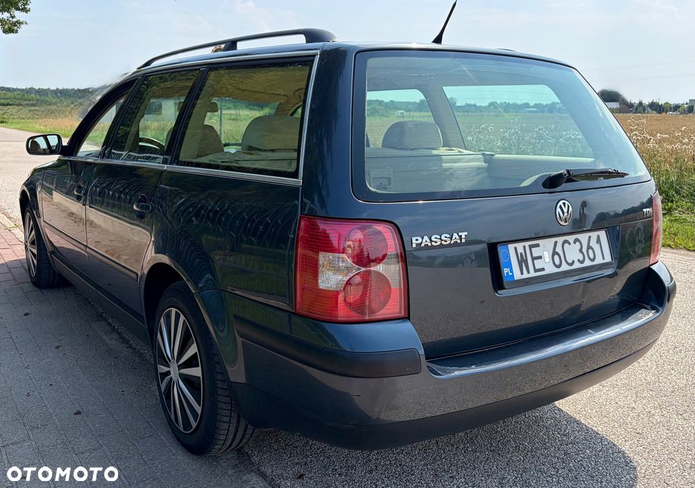 Volkswagen Passat 1.9 TDI Comfortline Family - 7