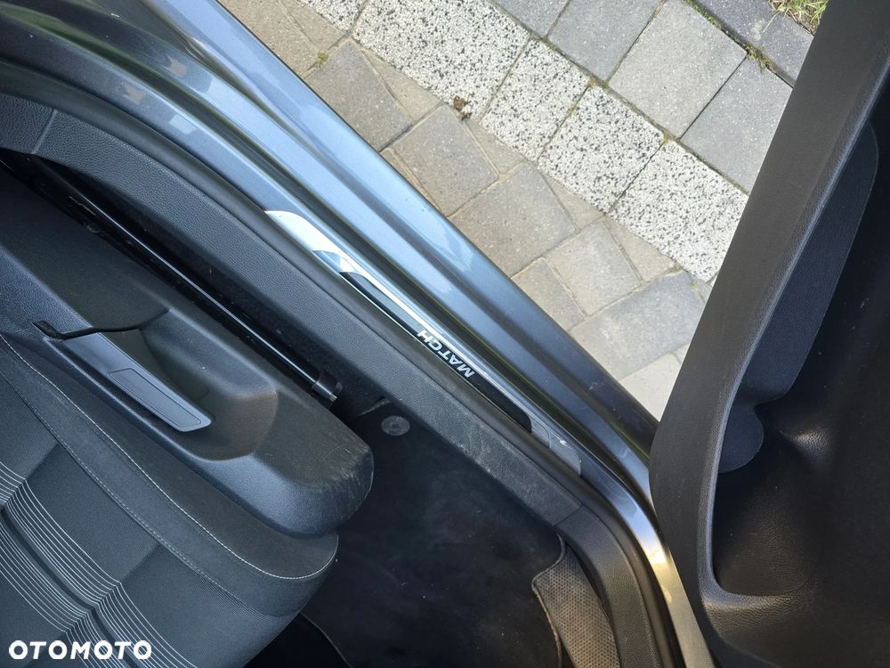 Volkswagen Golf - 18