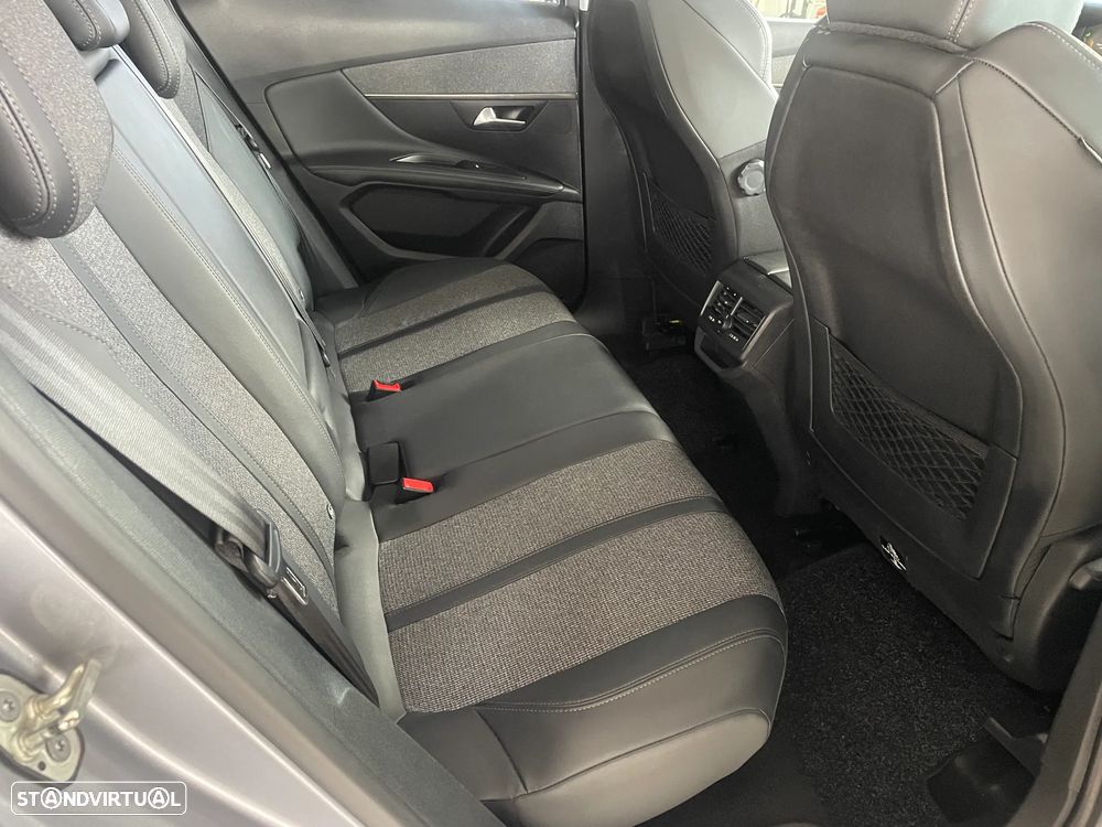 Peugeot 3008 BlueHDi 130 Stop & Start EAT8 Allure - 16