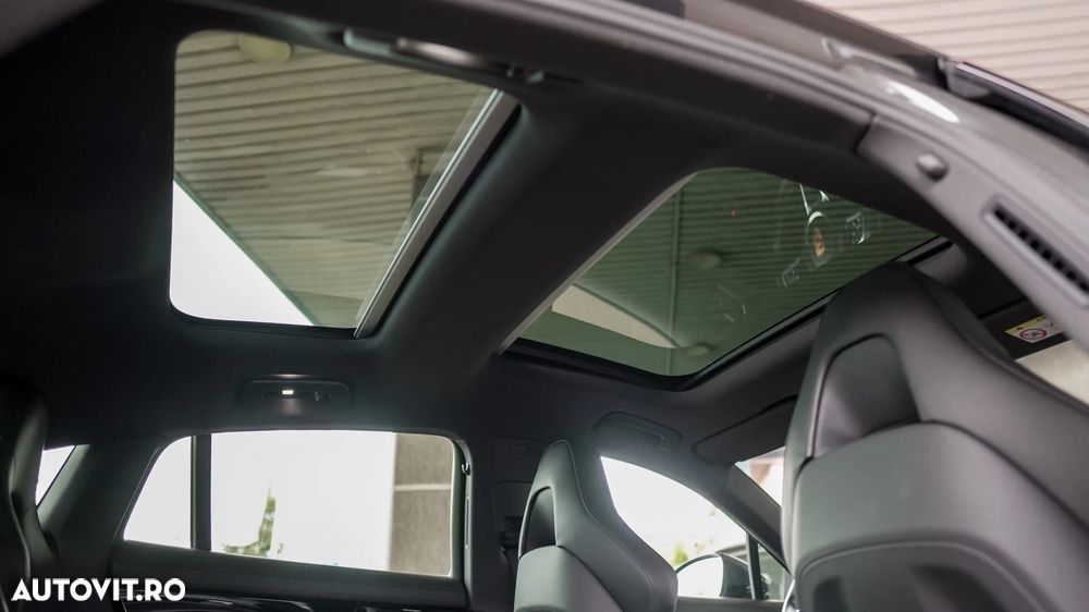 Porsche Panamera 4 E-Hybrid - 35