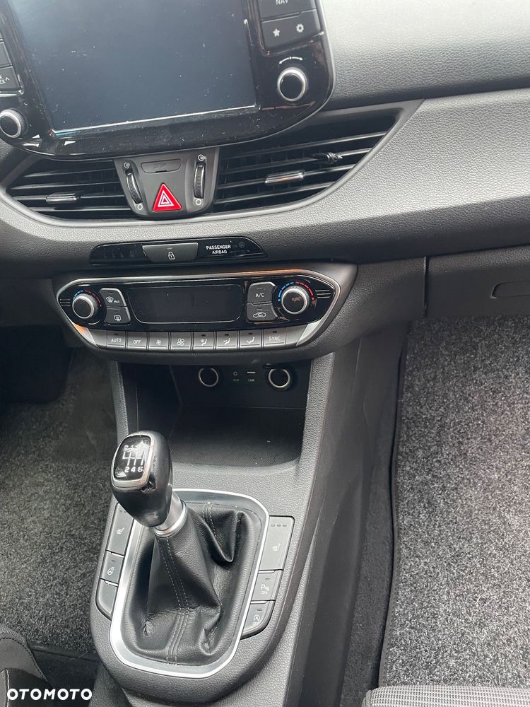 Hyundai i30 1.6 CRDi BlueDrive Premium - 7