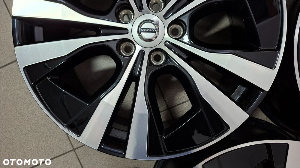 Felgi Aluminiowe 18 Volvo XC 60 V90 Cross Country 5x108 ET 50.5 - 12
