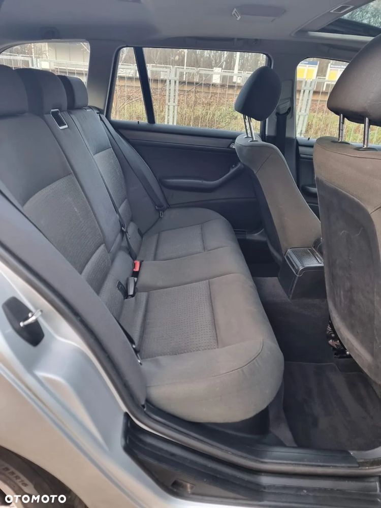 BMW Seria 3 320d Edition Exclusive - 6