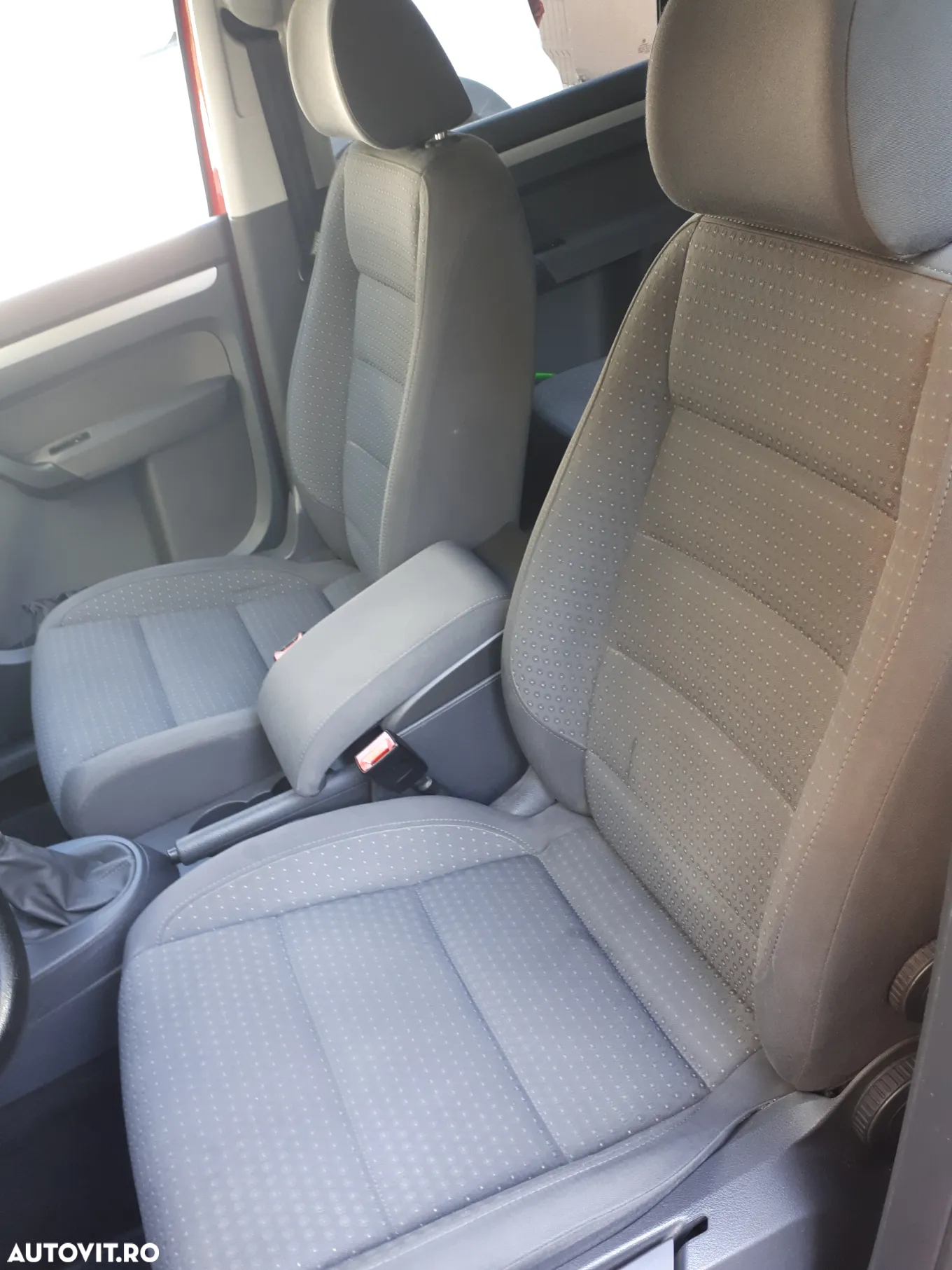 Volkswagen Touran 1.6 FSI - 17