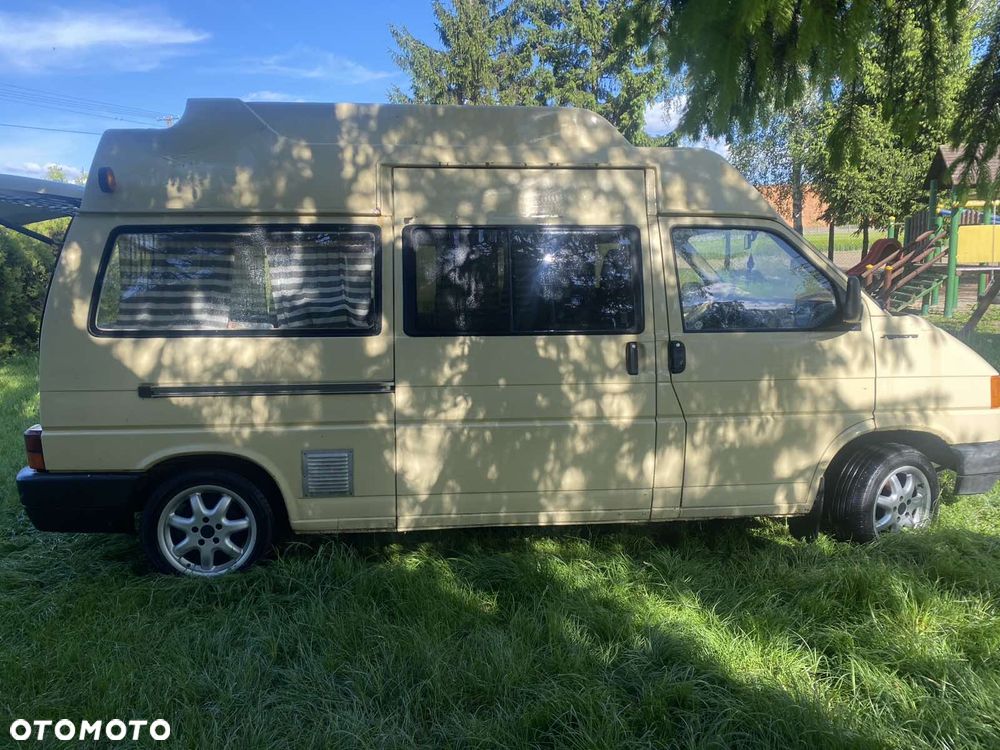 Volkswagen Transporter - 2