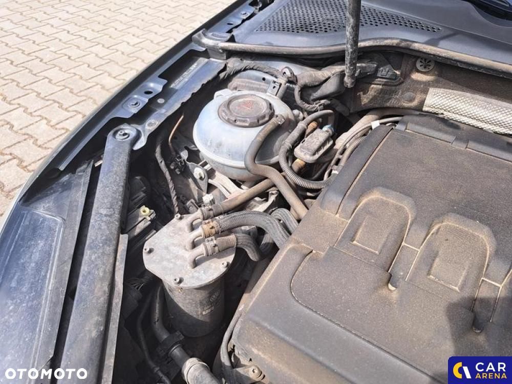 Volkswagen Golf - 21