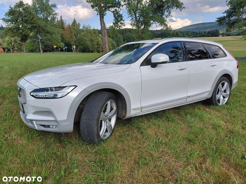 Volvo V90 Cross Country D5 AWD Ocean Race - 4