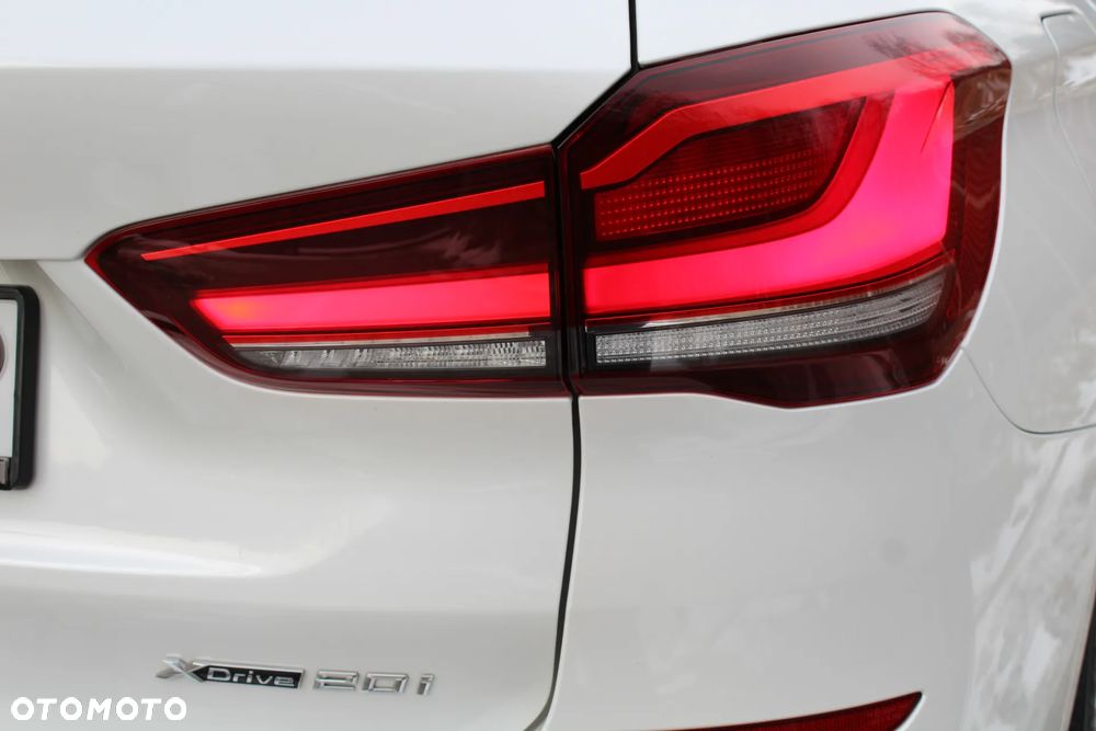 BMW X1 xDrive20i M Sport - 13