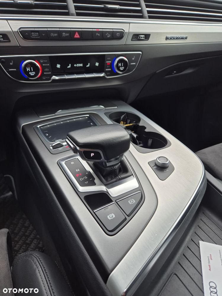Audi Q7 - 11