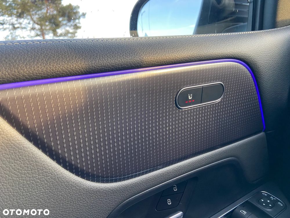 Mercedes-Benz EQB 300 66.5kWh 4-Matic Electric Art - 16