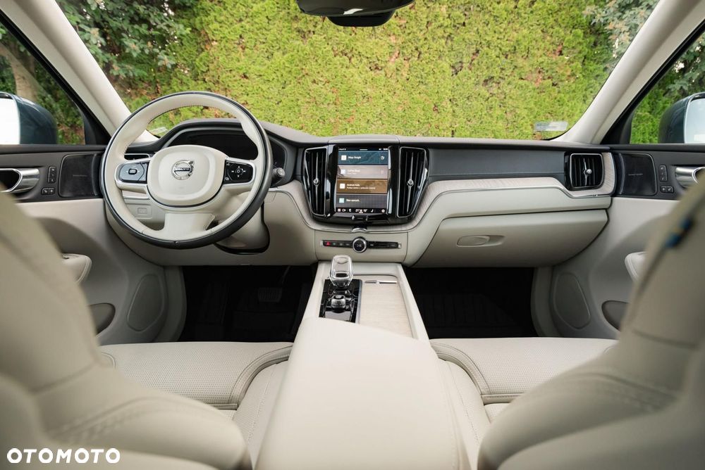 Volvo XC 60 B4 D AWD Inscription - 11